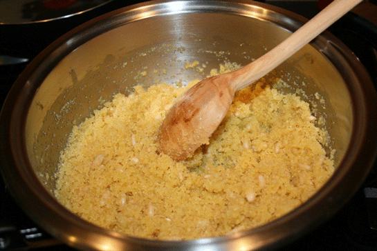 İrmik Helvası Nasıl Yapılır?