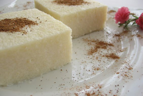 İrmik Pastası Tarifi ve Malzemeleri