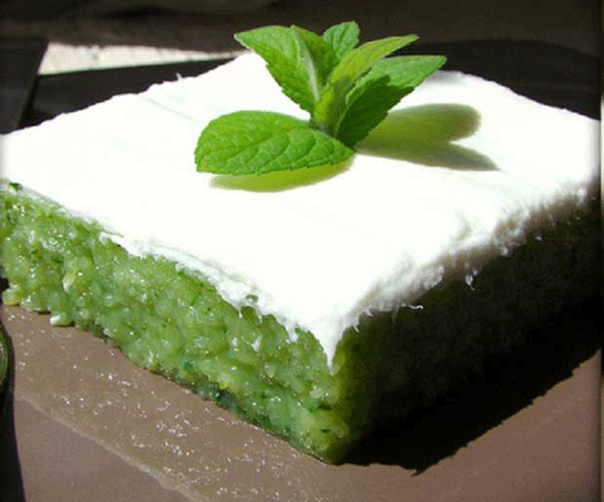 Ispanaklı İrmik Tatlısı Tarifi ve Malzemeleri