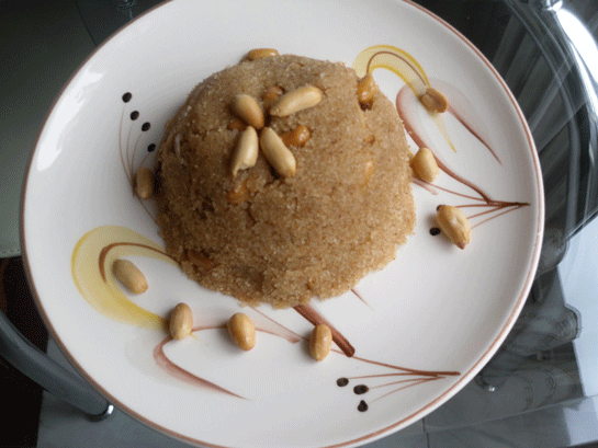 Yer Fıstıklı İrmik Helvası Tarifi ve Malzemeleri